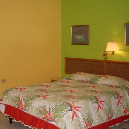 Coral Cove Marina Hotel Chaguaramas Kültér fotó
